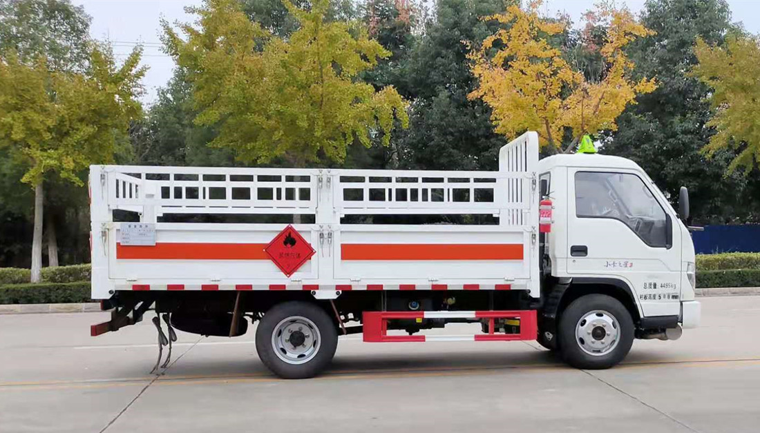 福田時代藍(lán)牌氣瓶運輸車
