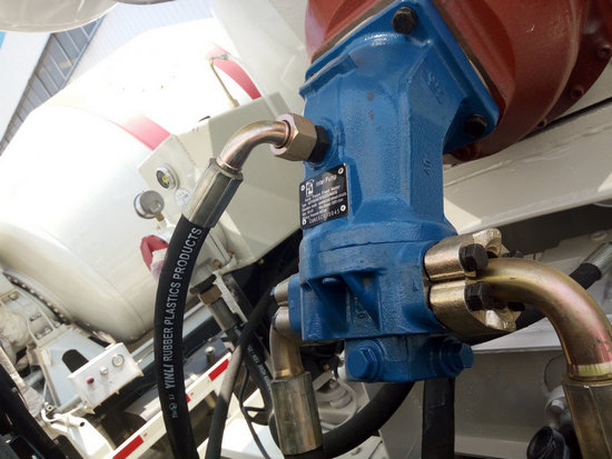 楚風(fēng)后八輪攪拌車(chē)8-10方